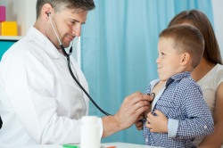 Осмотр ребенка детским кардиологом